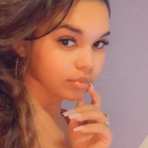 Meet your Posher, Ariana